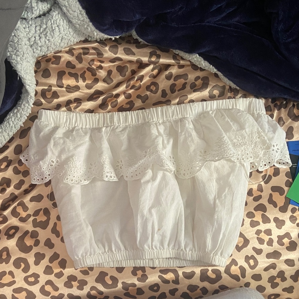 h&m divided white off-shoulder crop blouse (s: 4)